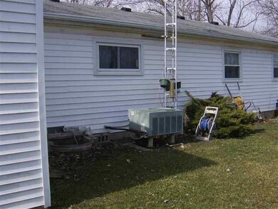 111 N Hickory Ct, Portland, IN 47371 - photo 5