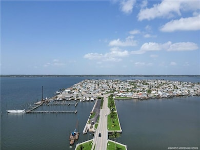 685 Nettles Blvd, Jensen Beach, FL 34957 - photo 3