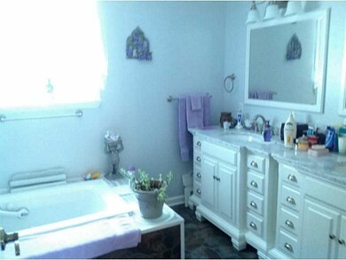 Master Bath/Spa.