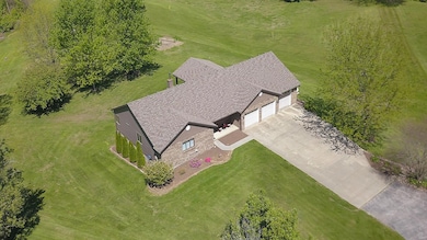 6 Nancy Dr, Maryville, IL 62062 - photo 3