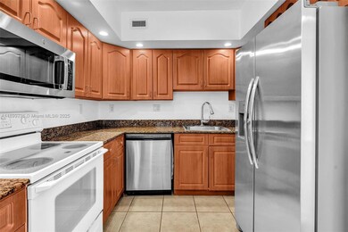 5600 Collins Ave unit 10J, Miami Beach, FL 33140 - photo 5