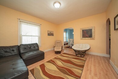 1215_Alamo_Ave_04
