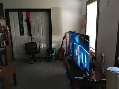 39 Maple St, Manchester, NH 03103 - photo 4