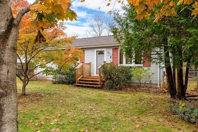 331 Grand Valley Rd, Springfield, MA 01128 - photo 4