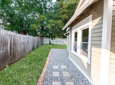 160 Bost St, Statesville, NC 28677 - photo 6