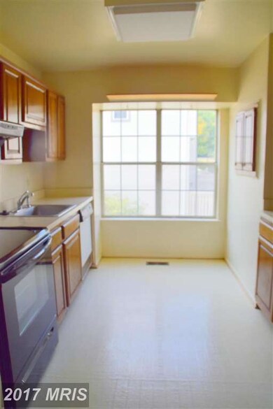 2452 Ridgehampton Ct, Reston, VA 20191 - photo 5