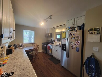 2213 Chandler Ln, Columbus, IN 47203 - photo 7