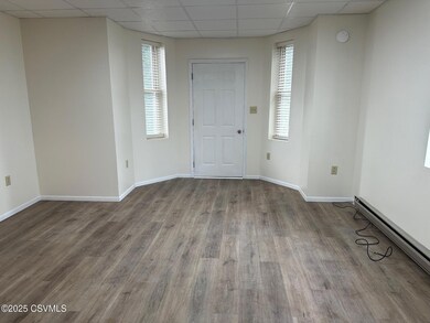 Living room / Kitchen