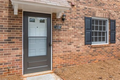 159 Charlestowne Cir, Winston Salem, NC 27103 - photo 2