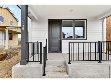 6228 NE 43rd St, Vancouver, WA 98661 - photo 4