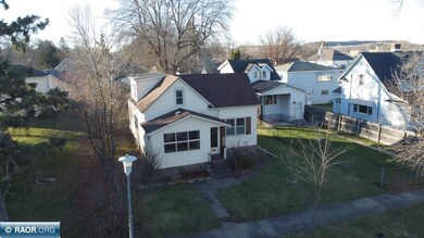 2527 4th Ave E, Hibbing, MN 55746 - photo 3