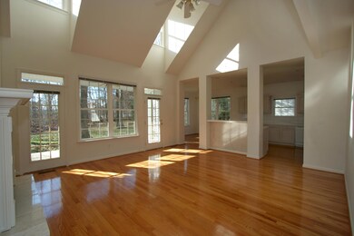 03_210InataLane_GreatRoom02