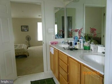 14105 Corunna Ct, Laurel, MD 20707 - photo 7