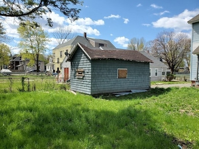 15 Kenyon St, Springfield, MA 01109 - photo 6