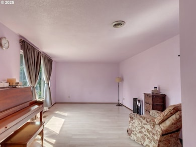 713 SE 40th Ct, Hillsboro, OR 97123 - photo 5