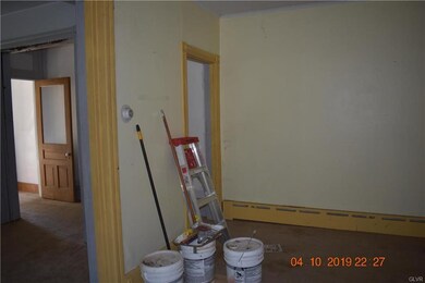 208 Biddle St, Tamaqua, PA 18252 - photo 7
