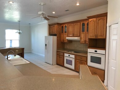 countertop to kitchen