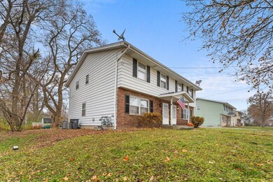 1542 Whiterock Ave, Waukesha, WI 53186 - photo 4