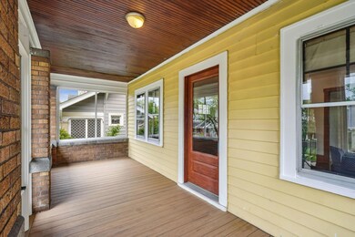 35-web-or-mls-70-e-longview-ave