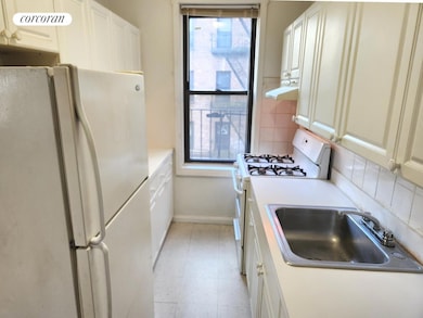 Brady Court unit 303, Bronx, NY 10462 - photo 7