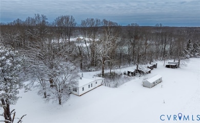 10674 Cross County Rd, Mineral, VA 23117 - photo 4