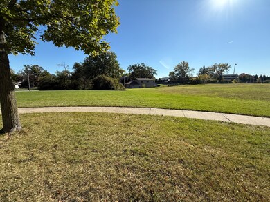 532/544 Fairfield Ct, Lombard, IL 60148 - photo 6