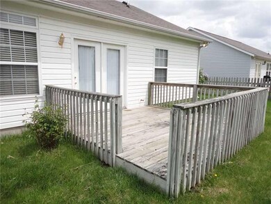 10067 Long Meadow Dr, Fishers, IN 46038 - photo 3