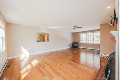 131 Sherwood Forest Rd, Weare, NH 03281 - photo 3