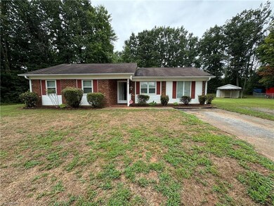 218 Ravenwood Ct, King, NC 27021 - photo 7
