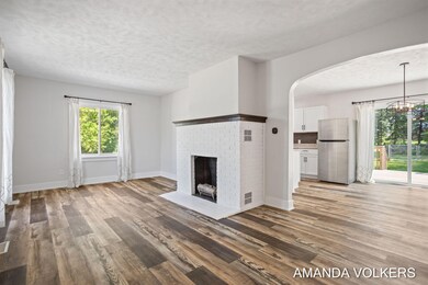 24-web-or-mls-2016-84th-st-sw