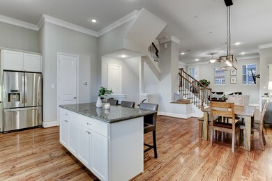 627 W 24th St, Houston, TX 77008 - photo 6