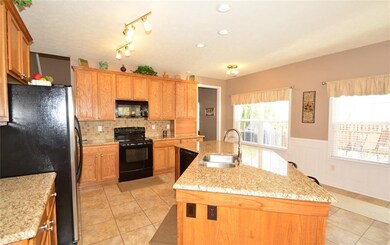 12041 Raiders Blvd, Fishers, IN 46037 - photo 4