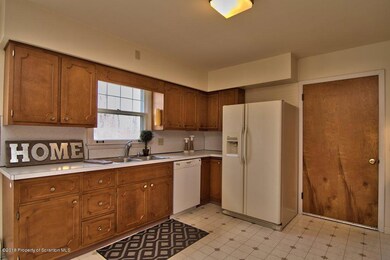 304 Blue Shutters Rd, Roaring Brook Township, PA 18444 - photo 4