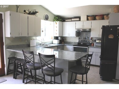 3335 Fillmore St, Eugene, OR 97405 - photo 7