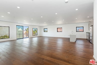 1908 S Palm Grove Ave, Los Angeles, CA 90016 - photo 2