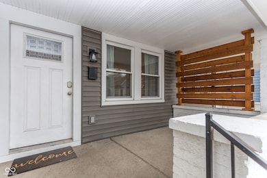 1526 S East St, Indianapolis, IN 46225 - photo 2