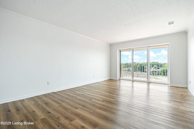 3030 Breckenridge Ln unit 516-2, Louisville, KY 40220 - photo 7