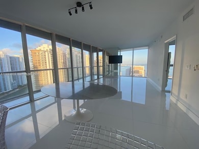 Icon Brickell Tower 2 unit 2902, Miami, FL 33131 - photo 6