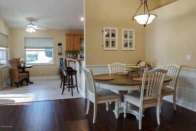 Dining room to eat in kitchen