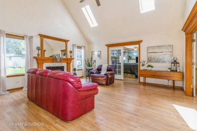 815 Nicholas Cir, Genoa, IL 60135 - photo 3