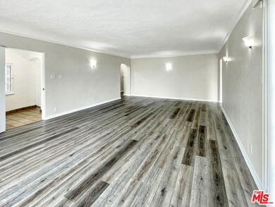 124 N Mansfield Ave, Los Angeles, CA 90036 - photo 4