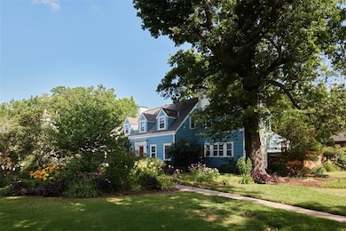 View of front of house featuring a front yard
