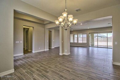 08 Dining Area