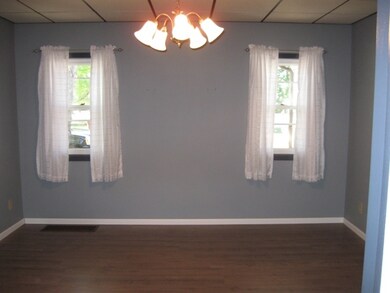 220W10thDiningRoomView3