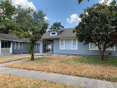 801 Peddie St, Houston, TX 77008 - photo 3
