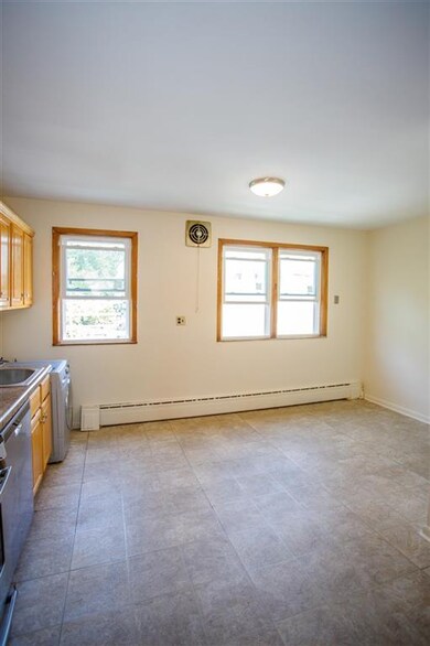 70 Manhattan Ave unit 3, Jersey City, NJ 07307 - photo 6