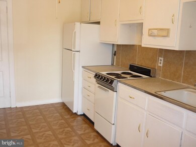 664 E Broad St unit 1, Souderton, PA 18964 - photo 4