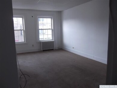 724 Warren St unit 2, Hudson, NY 12534 - photo 2