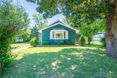 4135 E 30th St, Des Moines, IA 50317 - photo 3