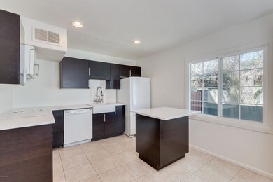 2526 N Mitchell St, Phoenix, AZ 85006 - photo 2